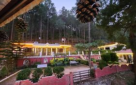 Pine Valley Resort Kasauli