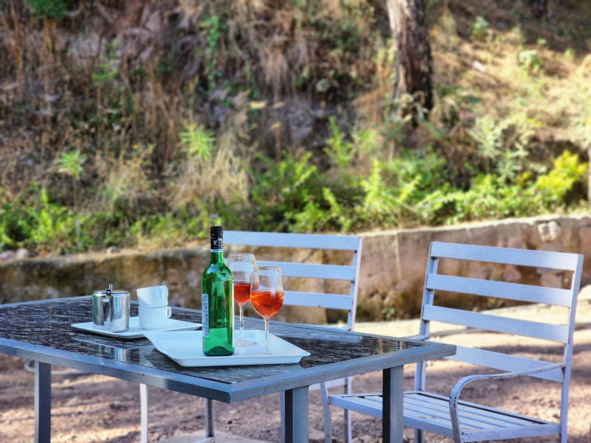 Pine Valley Resort Kasauli Exterior photo