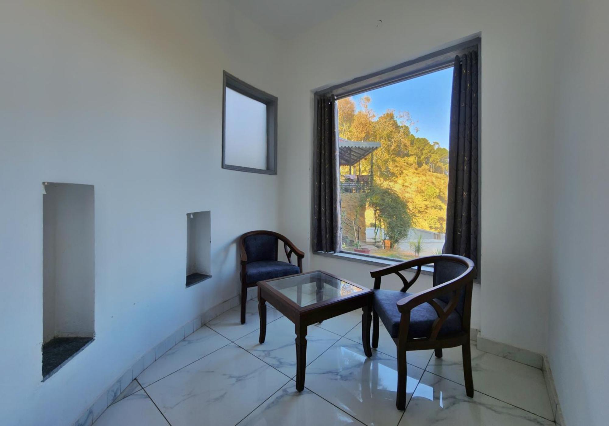 Pine Valley Resort Kasauli Exterior photo